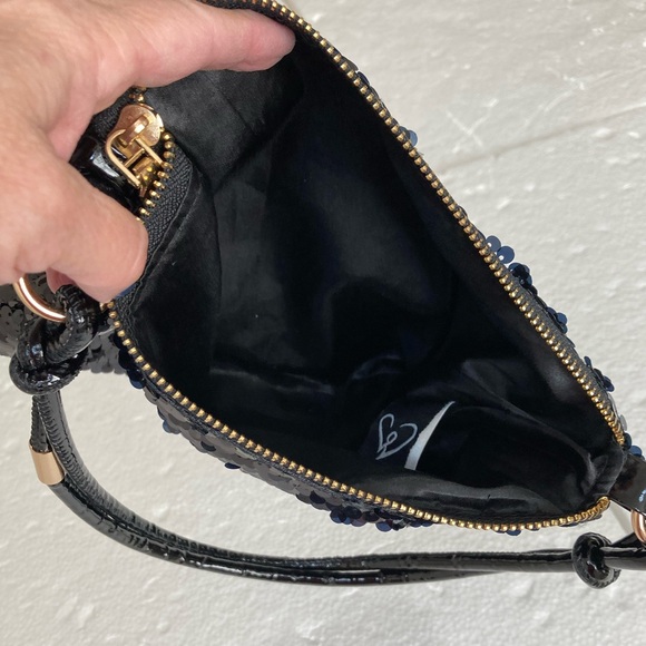 Black sequine purse - Picture 4 of 11